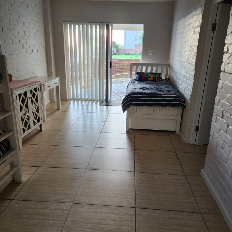 6 Bedroom Property for Sale in Jongensfontein Western Cape